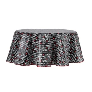 Way to Celebrate Valentine's Day XO Lips Hearts 70in Round PEVA Vinyl Tablecloth - Picture 1 of 5