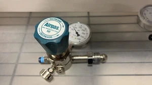 Airgas Y11-244B MAX 3500 PSI Gas Stage - Imagen 1 de 2