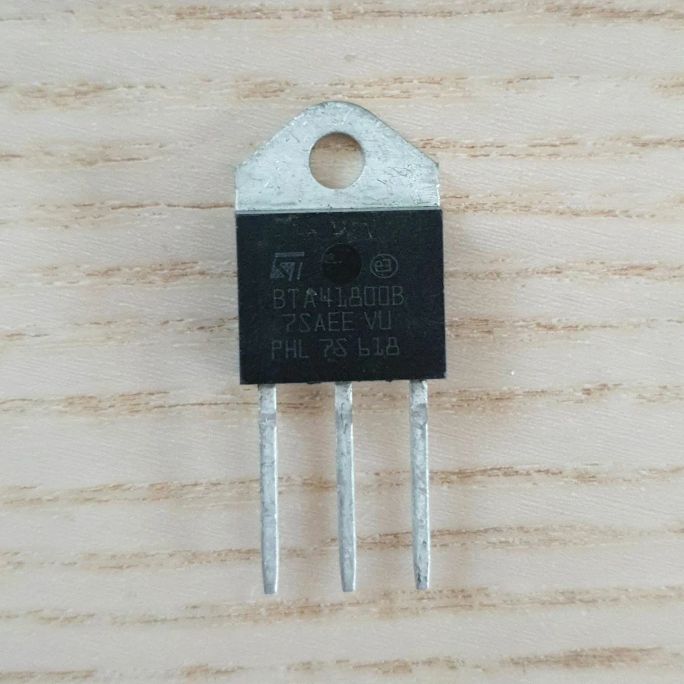 BTA41-800B STMicro 40A Standard TRIAC AU STOCK FAST POSTAGE - image 1 of 1