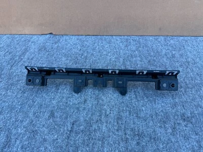 PARAGOLPES TRASERO FORD MUSTANG GT 2015-2017 OEM SOPORTE DE MONTAJE DE IMPACTO CENTRAL REFUERZO Foto 1 de 4