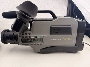 PANASONIC AG-456 PRO LINE S-VHS REPORTER  12:1   24x   S-VHS MOVIE CAMERA W/CASE - Picture 1 of 11