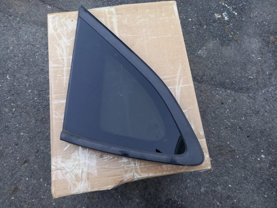 Hyundai Tucson 2016-2021 trasero izquierdo lado del conductor cuarto solar vidrio manipulado  Foto 1 de 4