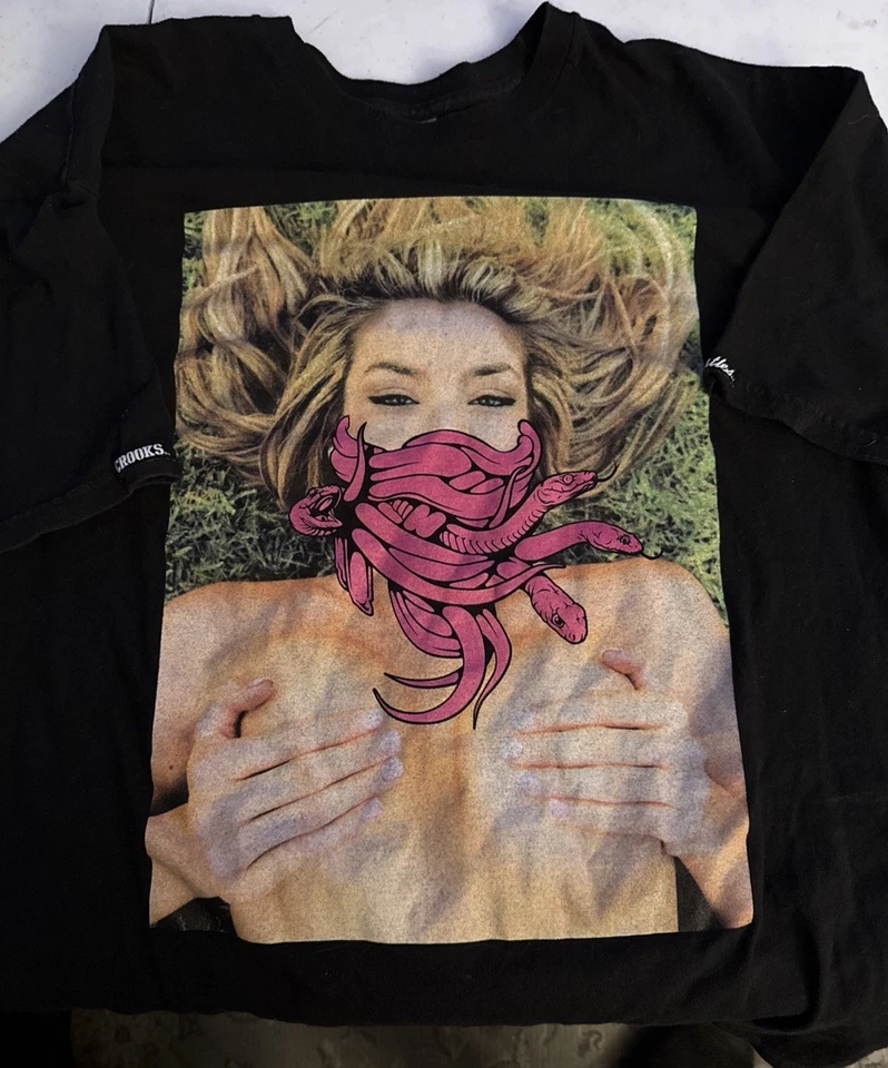 Camiseta Crooks & Castles Para Hombre Talla Mediana Topless Medusa Negra Usada Foto 1 de 2