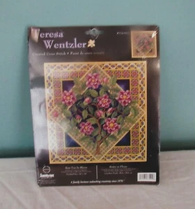 KIT PUNTO DE CRUZ JANLYNN TERESA GOZLER ROSAL EN FLOR CONTADO #774-0001 - Imagen 1 de 2