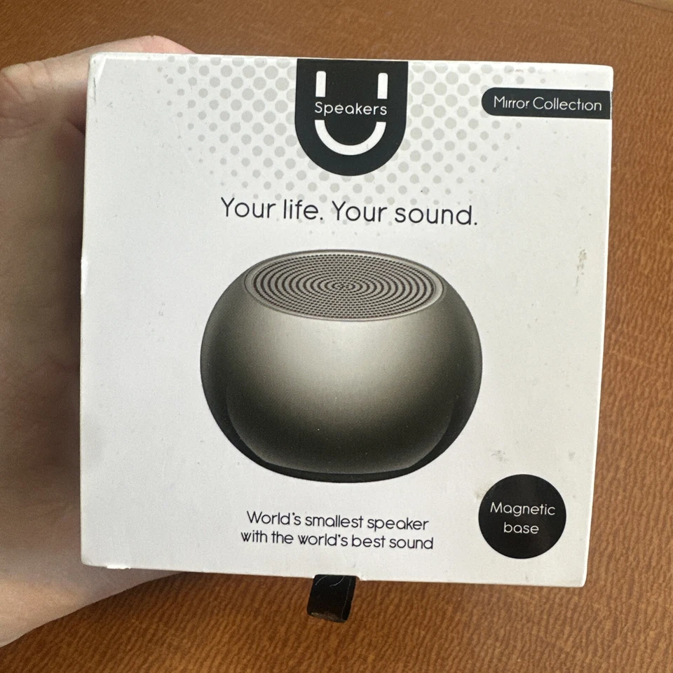New Fashionit U Speakers Mini Mirror Stylish Portable Wireless Bluetooth Speaker - Image 1 of 4