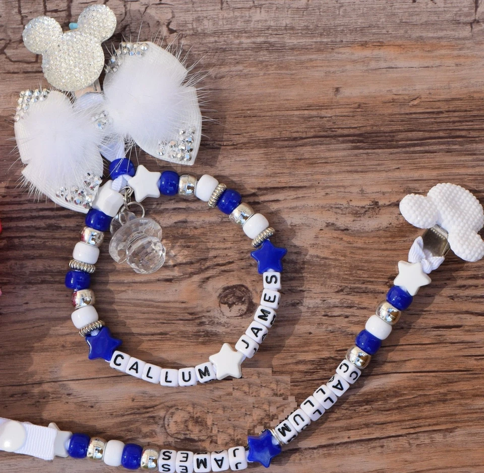 2er Set Personalisierter Schnullerclip Kinderwagenanhänger für Autositz Kinderwagen Tasche