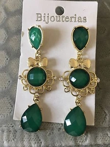  Crystal  Stud Earrings - Picture 1 of 3