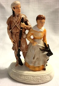 Sebastian Miniature Pioneer Couple Figurine Hudson Mass USA SML315 6326 (A) - Bild 1 von 10