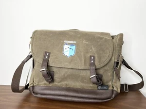 LEGACY Adventure A Picnic Time Brand 2 Bottle Wine Tote Bag Khaki Green/Brown - Picture 1 of 13