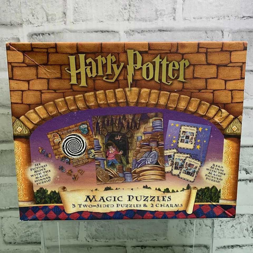 Rompecabezas mágicos de Harry Potter de colección de dos caras 3 rompecabezas y 2 dijes de Bepuzzled Foto 1 de 4