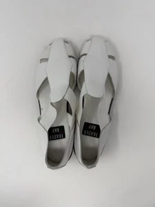 90s Y2K Vintage Trader Bay 7.5 White Shoes - Iconic 90s Sandal - Bild 1 von 8