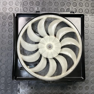 Conjunto de ventilador de refrigeración radiador lado pasajero derecho Subaru WRX STI 2015-2018 FABRICANTE DE EQUIPOS ORIGINALES Foto 1 de 4