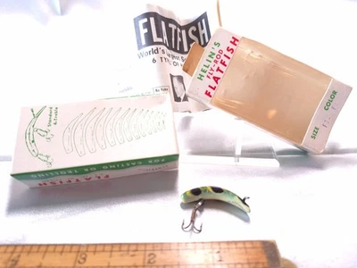 Caja de señuelos de pesca vintage Helin's Flatfish Fly-Rod y papeleo tamaño F3 color FR Foto 1 de 4