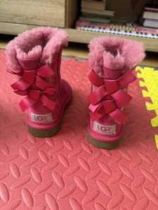 UGG AUSTRALIA Girls’Pink Boots Size 7 UK - Picture 1 of 7
