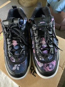 Fila sneakers girls siz 8.5 - Picture 1 of 5