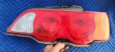 Lámpara de luz trasera derecha para pasajero Acura RSX 2002 2003 2004 33501-S6M-A11 usada original Foto 1 de 4
