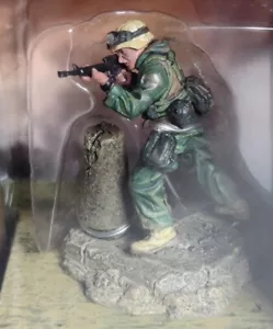 Force of Valor 99007, US Marines 3rd Battalion - Gunnery Sergeant Chen, 1:32 - Picture 1 of 6