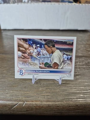 2022 Topps Update - Legend Variation Signing for Fans #US42 Jackie Robinson - Image 1 of 3