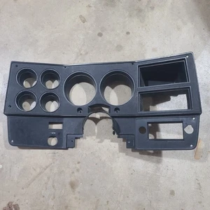 GM SQUAREBODY 1973-87 Chevy Truck Dash Cluster Bezel Black Non AC 14023001 - Bild 1 von 9