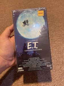 E.T. The Extra-Terrestrial VHS Tape 1988 MCA FACTORY SEALED Original Green Flap* - Imagen 1 de 7