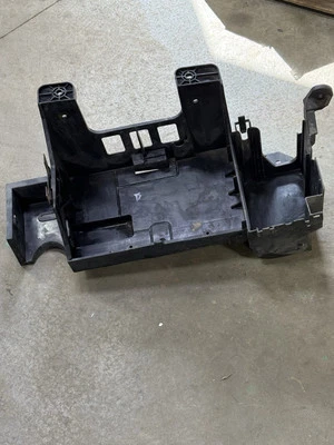 Caja de batería Dodge Ram 2500 3500 TIPM caja de conexiones de fusibles montaje Cummins 55372499 Foto 1 de 4