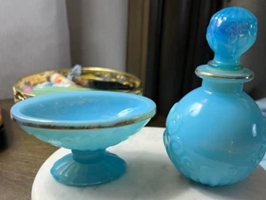 Blue Vintage Avon Soap Dish and Perfume Bottle - Picture 1 of 3