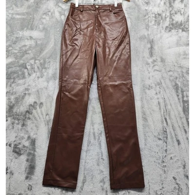 Pantalones de zorro blanco para mujer S marrón imitación cuero You've Got It tiro alto pierna recta Foto 1 de 4