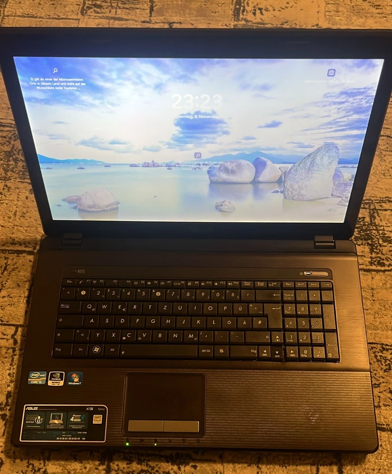 Asus X73S / 17,3 Zoll,Core i5 2450M / 8GB RAM, 120GB SSD,300GB  HDD Notebook - Bild 1 von 4