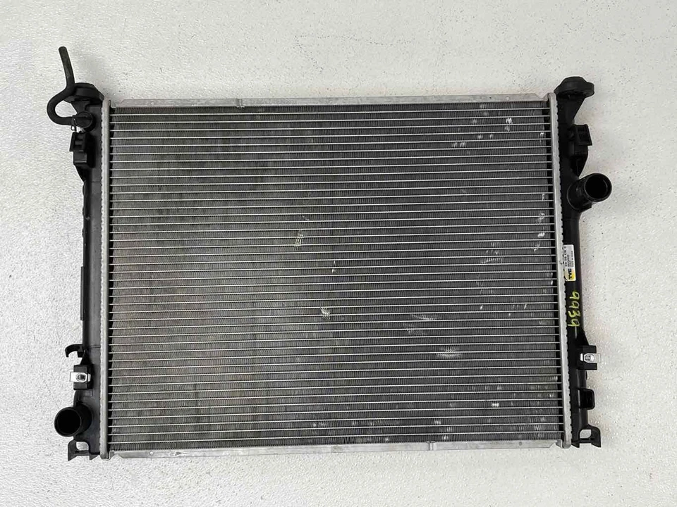 Radiador de refrigeración de motor CHRYSLER 300 6.1 2005-2010 mercado de accesorios de alta resistencia Foto 1 de 4