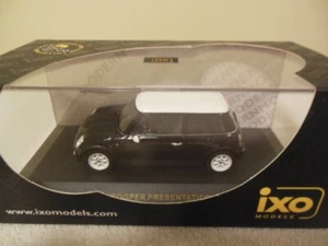 1/43 Scale IXO Black 2000 Mini Cooper Presentation - Picture 1 of 1