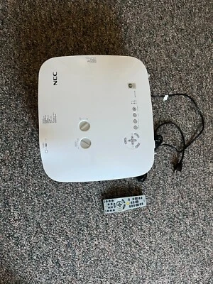 NEC NP3151W 1280x800 DVI, VGA 3LCD Video Projector W/Remote and stand - Image 1 of 4