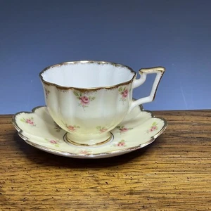 Salisbury England Yellow Floral Bone China Teacup & Saucer Gold Trim - Picture 1 of 15