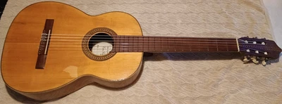 GUITARRA ACÚSTICA CLÁSICA VICTOR GARCIA ESPAÑA 1971 DE COLECCIÓN TODA MADERA MACIZA LEER Foto 1 de 4