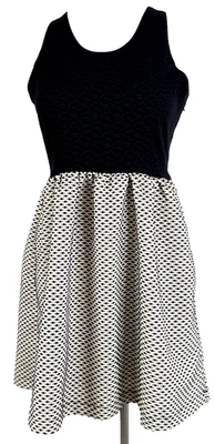 Vestido clásico de tul para mujer talla M Anthropologie calce y bolsillos acampanados Foto 1 de 4