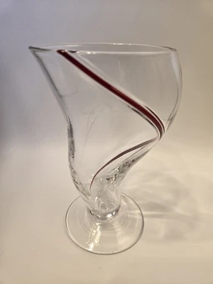 Pier 1 Red Swirline Tornado pé copo de vidro soprado 7" descontinuado  - Imagem 1 de 4