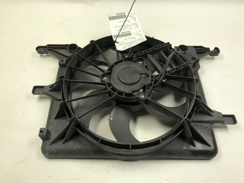 Radiator Fan Motor Fan Assembly Fits 06-10 SOLSTICE 65461 Foto 1 de 4