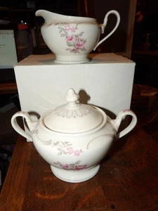 CASTLETON BELROSE China Creamer & Sugar Bowl with Lid Excellent Condition vintag - Picture 1 of 7