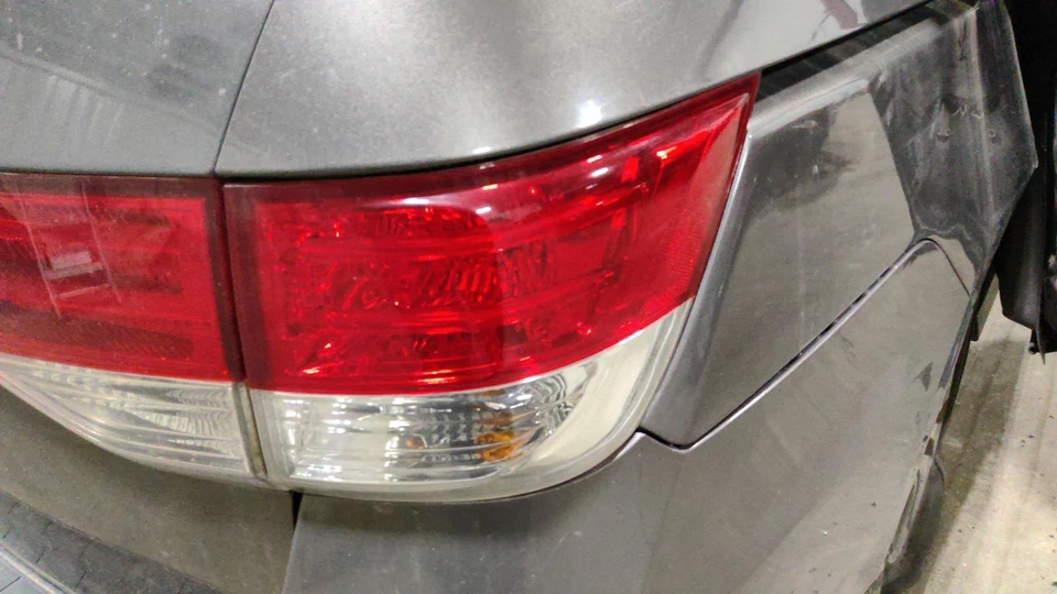 Espejo retrovisor puerta pasajero derecho Honda Odyssey 14-17 OEM (acero moderno GY) Foto 1 de 1