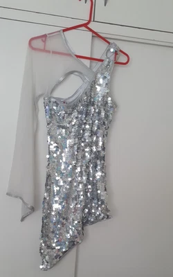 Disfraz Roma, mujer, vestido, plata, lentejuelas, talla S/M, usado, en buen estado Foto 1 de 4