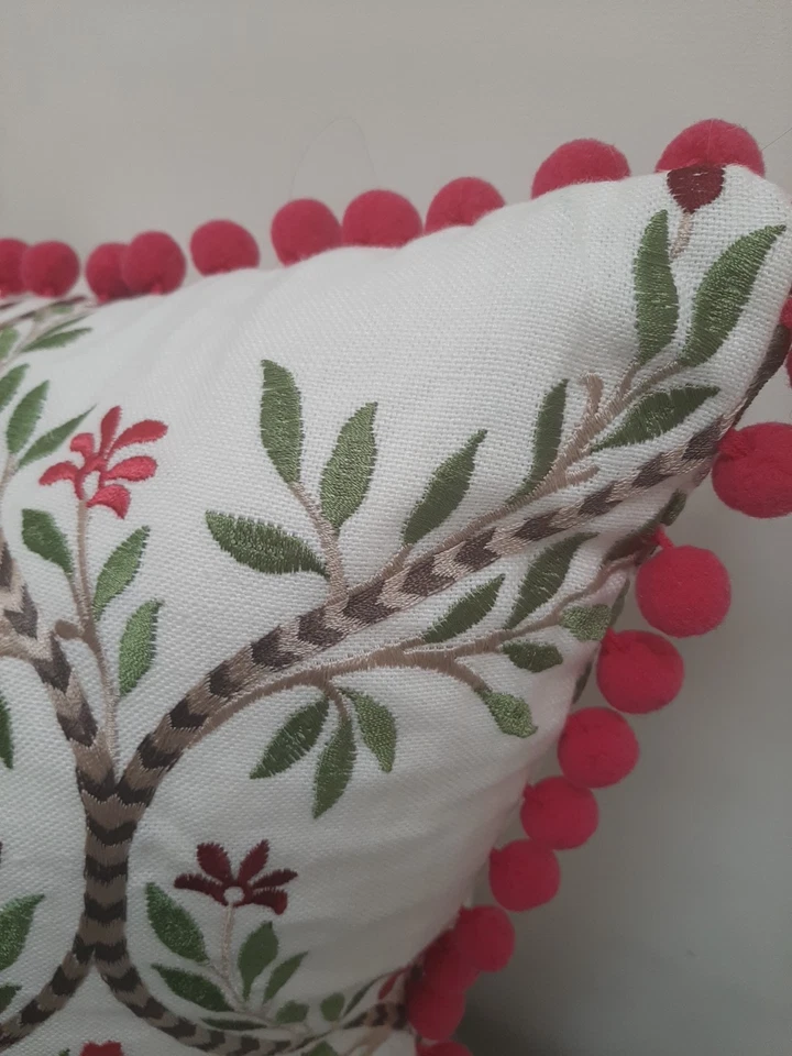 Cojín John Lewis Grande 22 X 22" Rosa Floral Pluma Inserto Pom Borde Borde  Foto 1 de 4