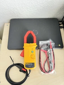 Fluke I1010 AC/DC Current Clamp W/ Leads - SHIPS FAST - Picture 1 of 5