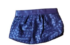 Bolso de maquillaje cosmético Tarte de cuero sintético tejido púrpura oscuro con tela púrpura - Imagen 1 de 3