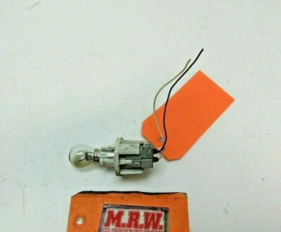 TURN SIGNAL SIDE MARKER LIGHT BULB SOCKET WIRE PLUG CONNECTOR PIGTAIL SAAB 900  - Image 1 of 4