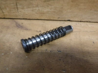 1983 83 SUZUKI DR100 DR 100 OEM КУЛАЧКОВАЯ ЦЕПЬ РАСПРЕДЕЛИТЕЛЬНЫЙ ВАЛ НАТЯЖИТЕЛЬ СТЕРЖНЕВАЯ ПРУЖИНА!!@@!!  - Изображение 1 из 4