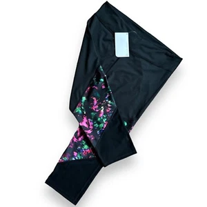 NEW Fabletics Brogan Capri Leggings Womens Sz 2XL Black Pink Yoga Workout - Picture 1 of 10