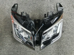 CONJUNTO DE FAROS GENUINOS YAMAHA TMAX XP530 2015 2016 2PW-84300-10 - Imagen 1 de 8