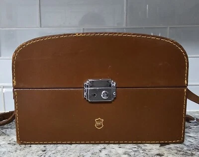 Estuche para cámara de cuero marrón vintage ▪︎ Orig. para Bell & Howell 8mm ▪︎ Incluye llave Foto 1 de 4