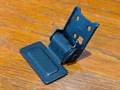 Piezas de tocadiscos - Bisagra de cubierta antipolvo (1) Ver descripción para lista de ajustes Foto 1 de 3