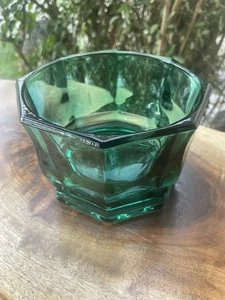 VTG Dark green MCM Indiana glass octagon shaped Candy Dish 8 Sided Heavy Bowl - Picture 1 of 8