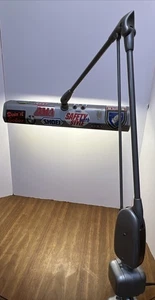 Vtg Dazor 2134 Fluorescent Clamp-on Desk Lamp Floating Fixture Work Light Silver - Picture 1 of 7